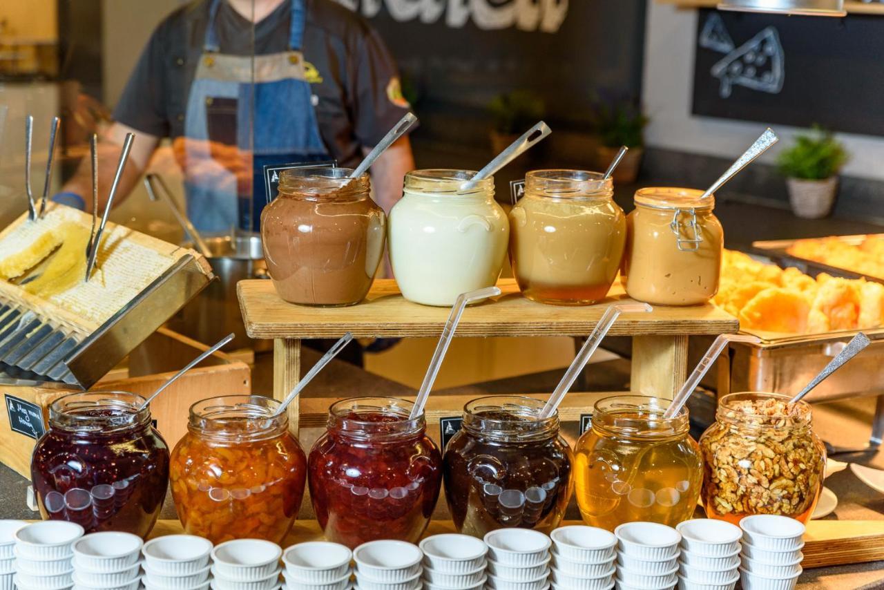 فندق آرتي سبا آند بارك فيلينغراد المظهر الخارجي الصورة Jams and honey