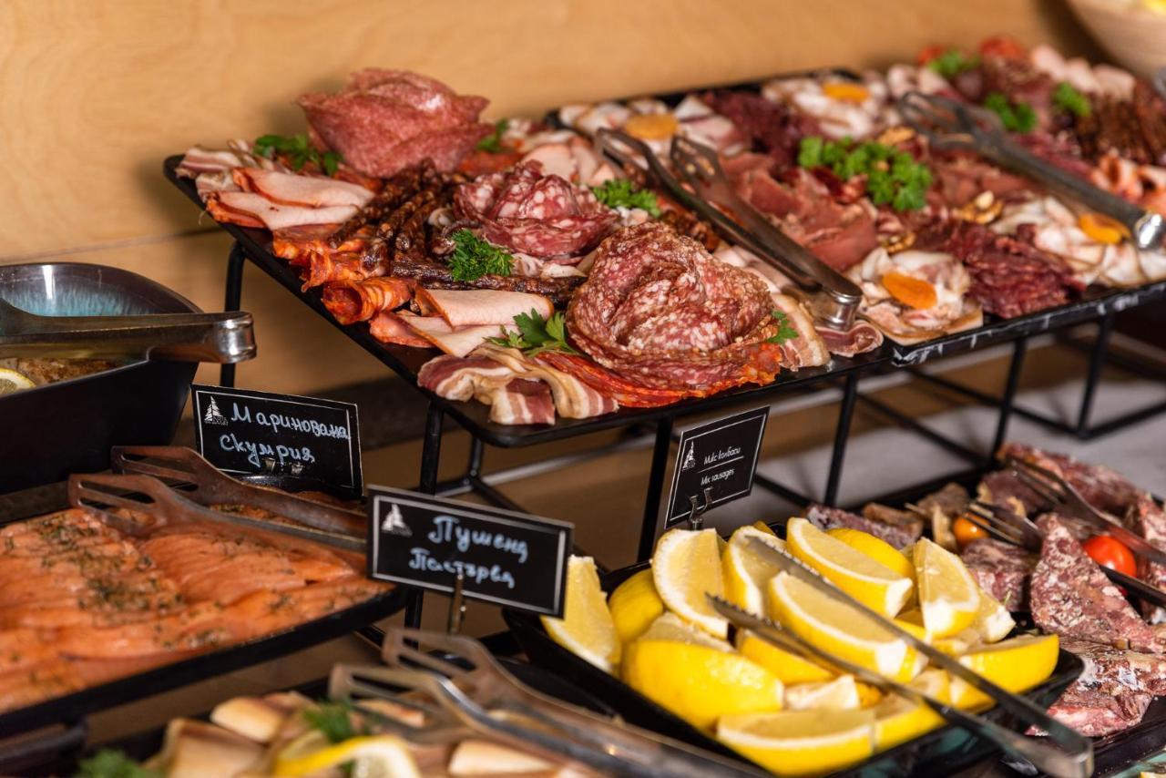 فندق آرتي سبا آند بارك فيلينغراد المظهر الخارجي الصورة A selection of charcuterie